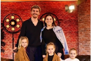 同一天生日!格列兹曼三个孩子迎来生日,马竞社媒送上祝福