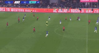 1713822006183043591.gif 国米打架.gif