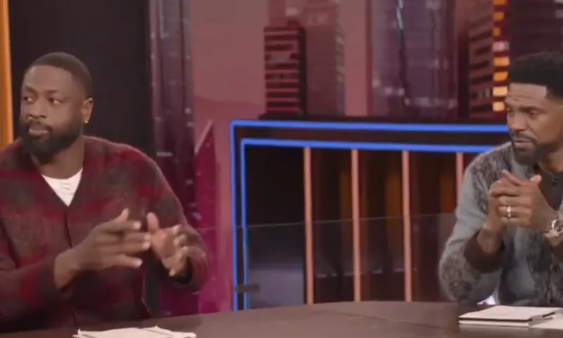 比分直播-韦德：尼克斯缺了哈特就运转不畅，他愿意牺牲身体拼抢篮板