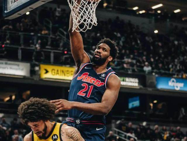 狂轰45分反超詹姆斯 恩比德登顶得分榜再冲MVP？